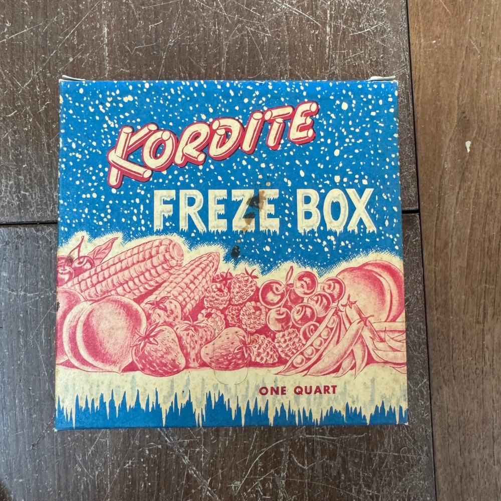 Vintage Kordite Freze Box One‎ Quart Vegetable Fruit Blue Red Decor